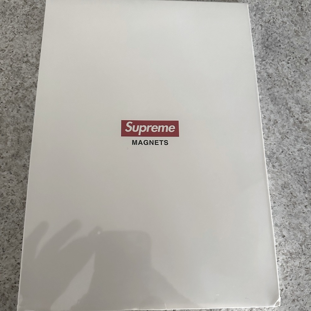 Supreme magnets factory sealed 100% Authentic